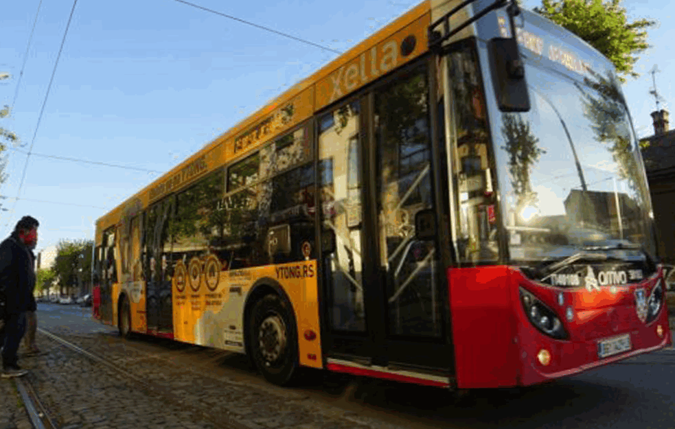 DVA NAPADA NA AUTOBUSE U BEOGRADU: U jednom <span style='color:red;'><b>pretučen vozač</b></span>, u drugom kamenovano vozilo